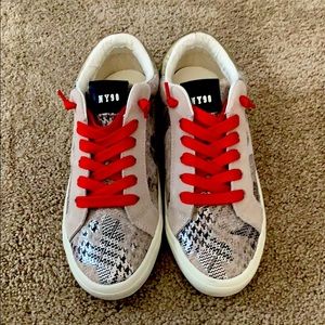 Steve Madden tennis shoes